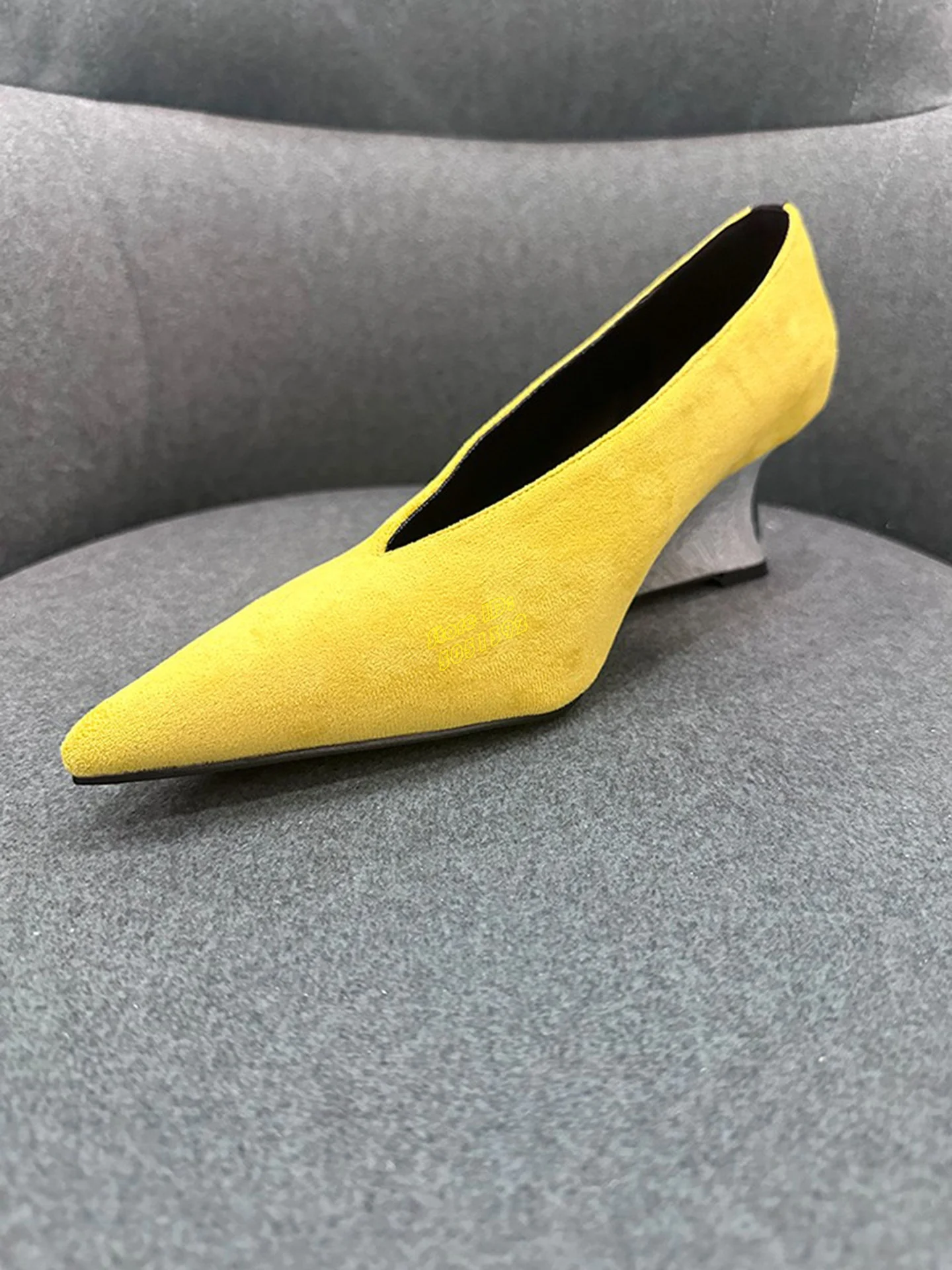 Gelbe Wildleder-Slipper mit Ke – Women'S Shoes Burgundy Bewertung und Preis