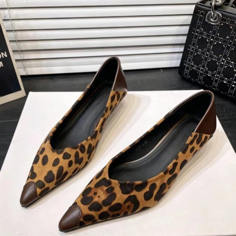 Gespleißte, dünne Absatzschuhe – Leopard Print Heels Bewertung und Preis