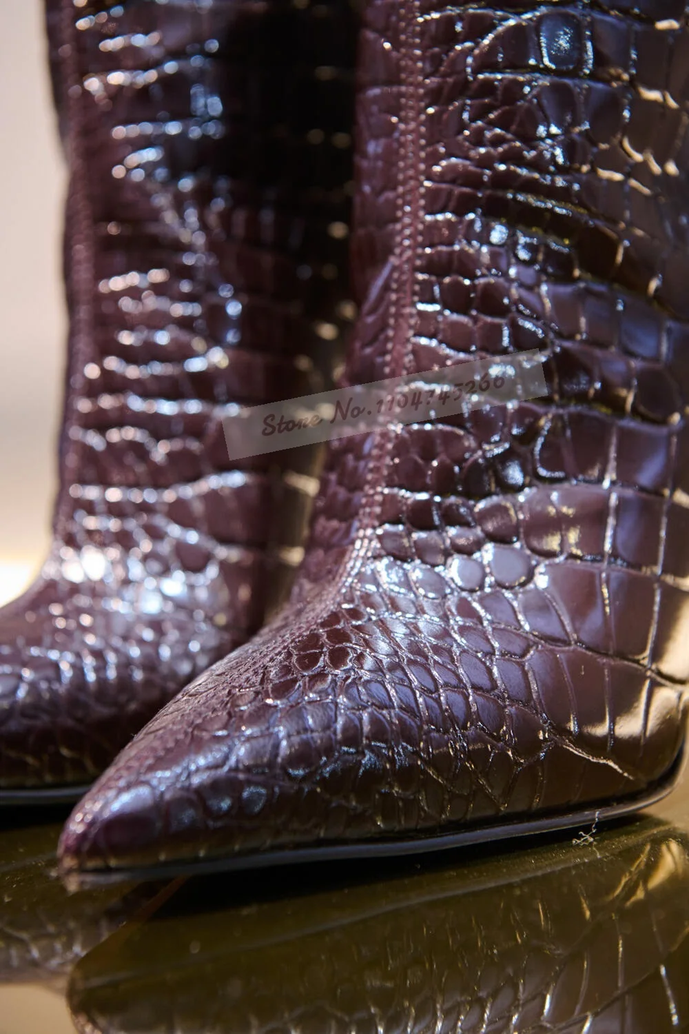Burgunderrote Krokodil-Kniesti – Women'S Shoes Burgundy Bewertung und Preis