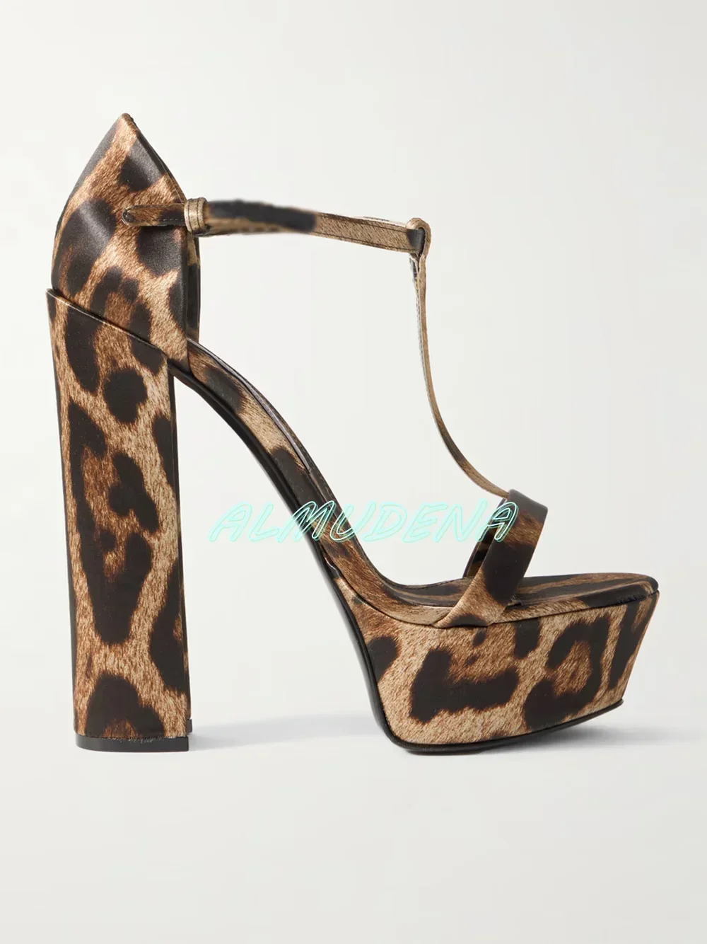 Glänzende Leopardenmuster-Sati – Leopard Print Heels Bewertung und Preis