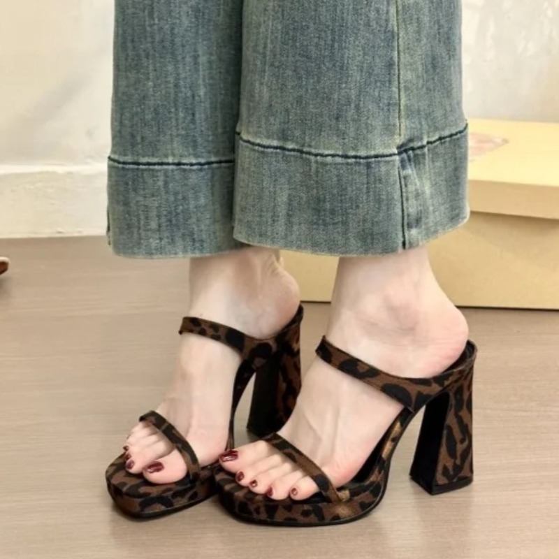 Damen-Sandalen: Modische Plate – Leopard Print Heels Bewertung und Preis